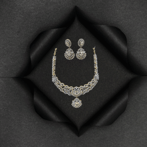 Regal Emerald Diamond Necklace Set