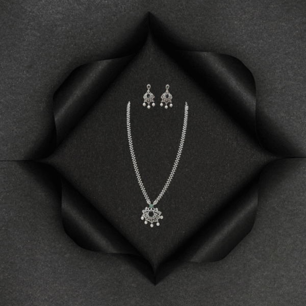 Pearl Grace Silver Necklace Set